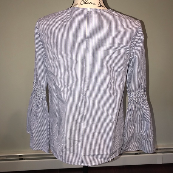 Striped bell sleeve top - Picture 3 of 4